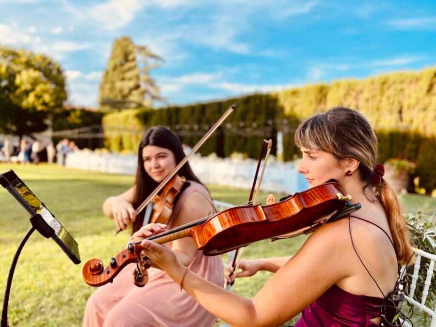 Wedding violinist Italy Tuscany string quartet harp Italian musicians Francesca violin