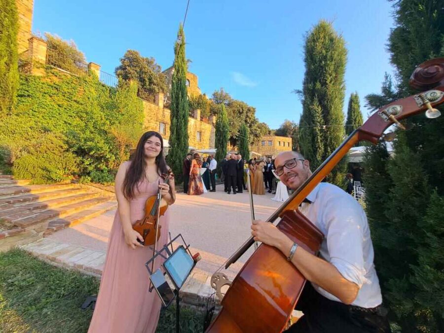 Wedding violinist Italy Tuscany string quartet harp Italian musicians Francesca violin
